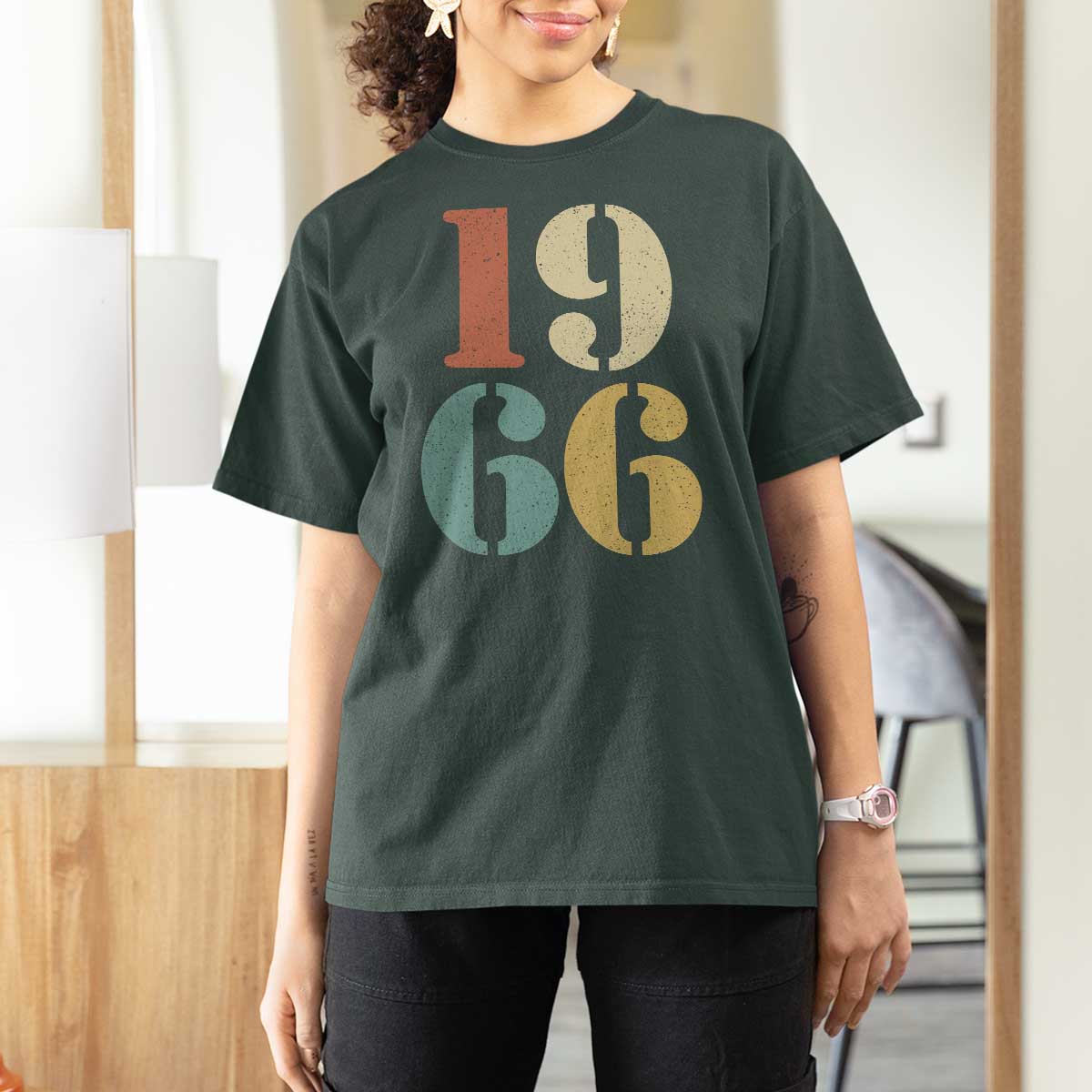 60th Birthday T Shirt For Women Classic Retro 1966 60 Year Old Gifts