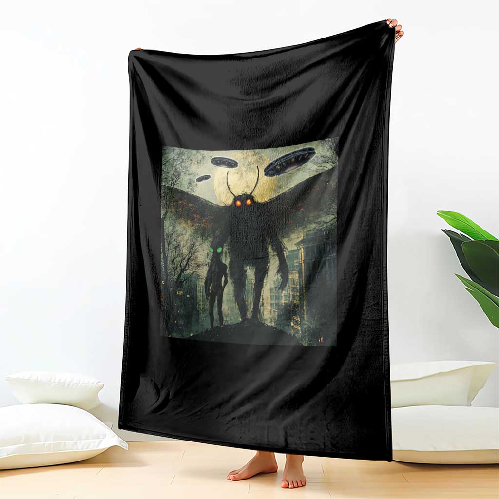 Mothman Aliens Throw Blanket Funny Cryptid Alien UFO - Wonder Print Shop
