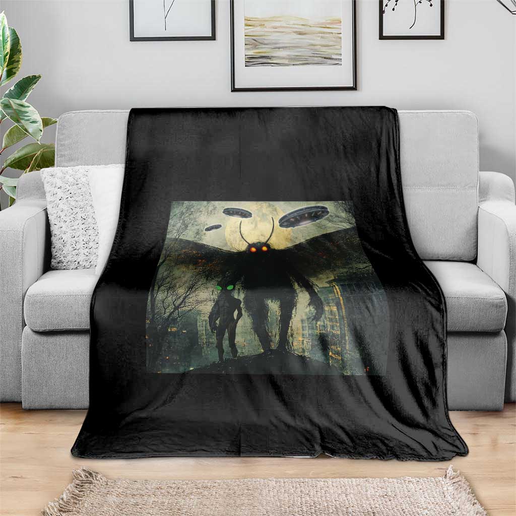 Mothman Aliens Throw Blanket Funny Cryptid Alien UFO - Wonder Print Shop