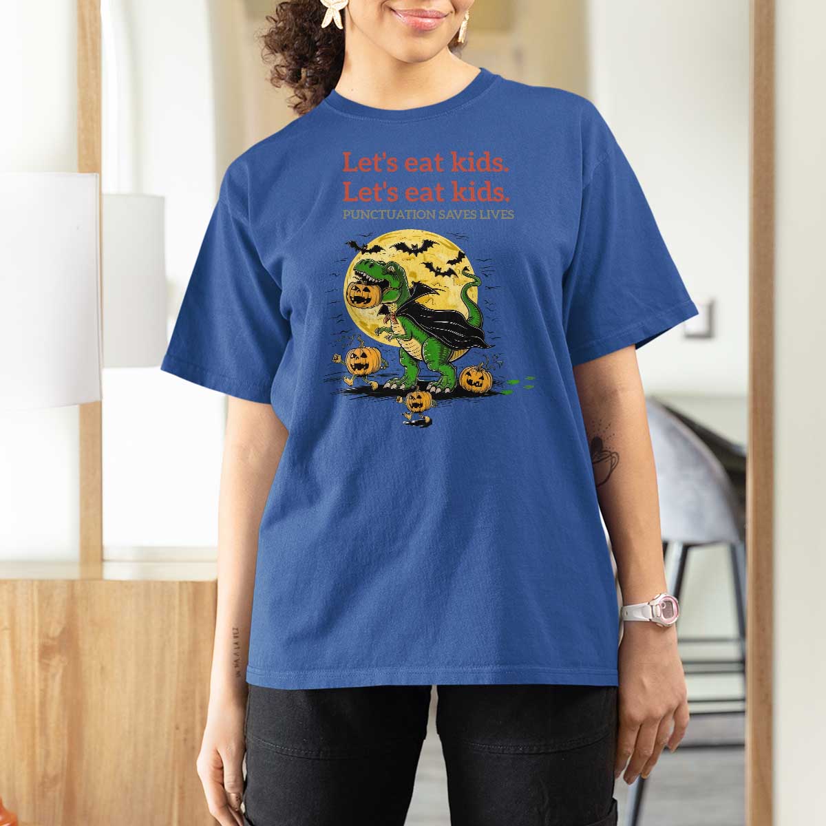 Grammar English Teacher T Shirt For Women Funny Halloween Dinosaurs Pumpkin Punctuation Saves Lives