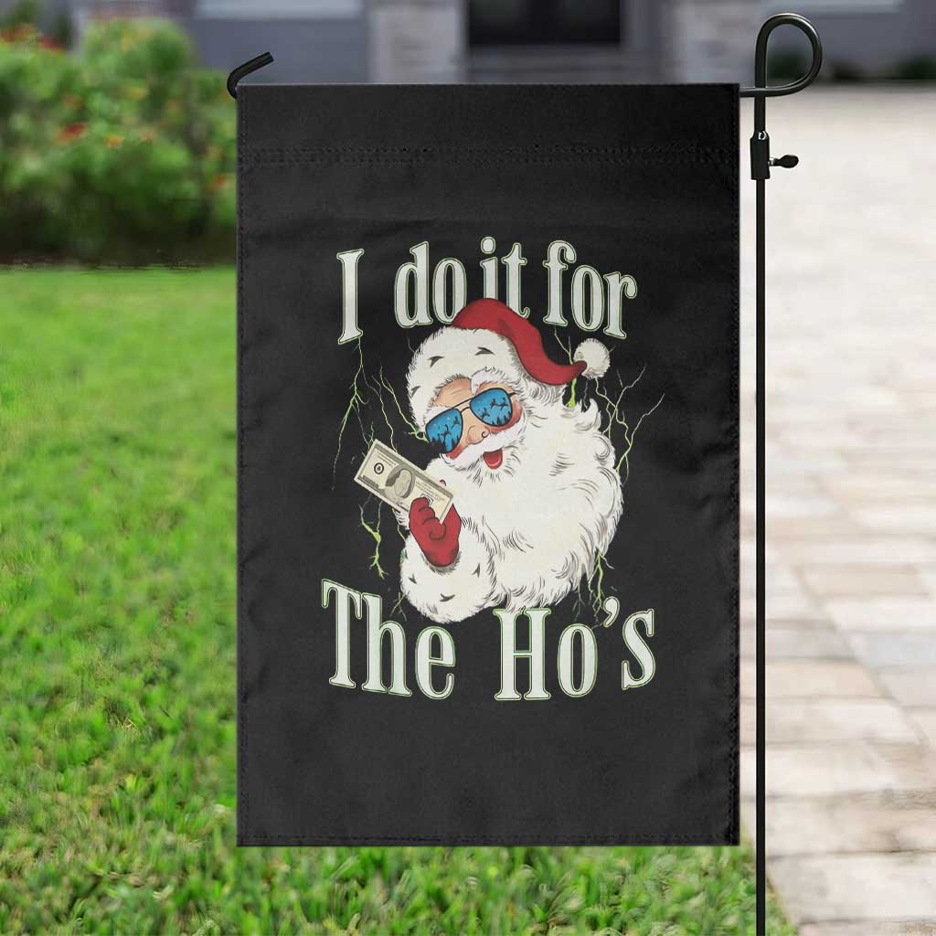 I Do It For The Hos Garden Flag Rude Offensive Christmas Santa Face Retro Bootleg - Wonder Print Shop