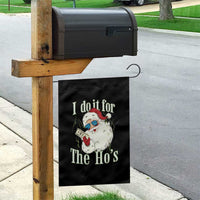 I Do It For The Hos Garden Flag Rude Offensive Christmas Santa Face Retro Bootleg - Wonder Print Shop