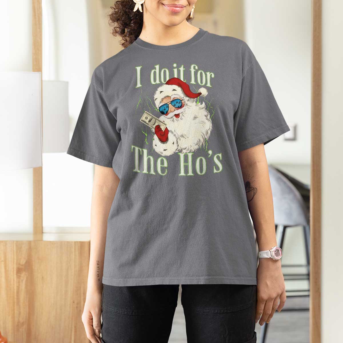 I Do It For The Hos T Shirt For Women Rude Offensive Christmas Santa Face Retro Bootleg - Wonder Print Shop