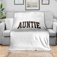 Auntie Throw Blanket Retro Varsity New Aunt Letter Print