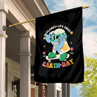 Earth Day Garden Flag Cute Go Planet Its Your Earthday Groovy