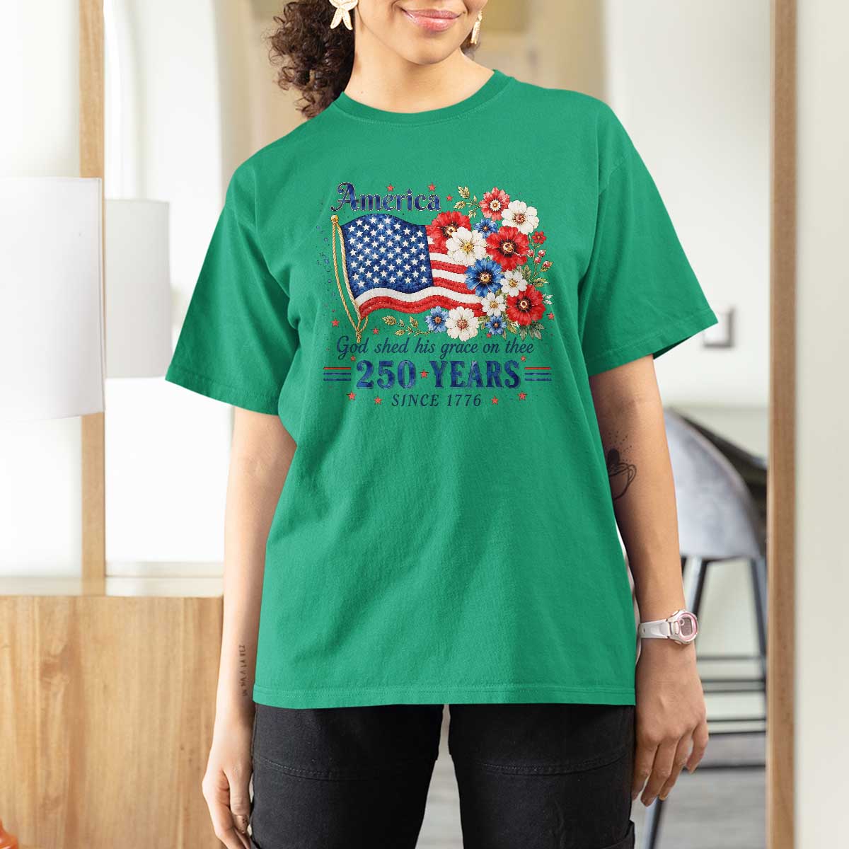 USA 250th Anniversary Flag Floral Graphic T Shirt For Women 250 Years America Patriot 4th of July Patriotism Gift