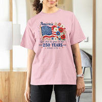 USA 250th Anniversary Flag Floral Graphic T Shirt For Women 250 Years America Patriot 4th of July Patriotism Gift