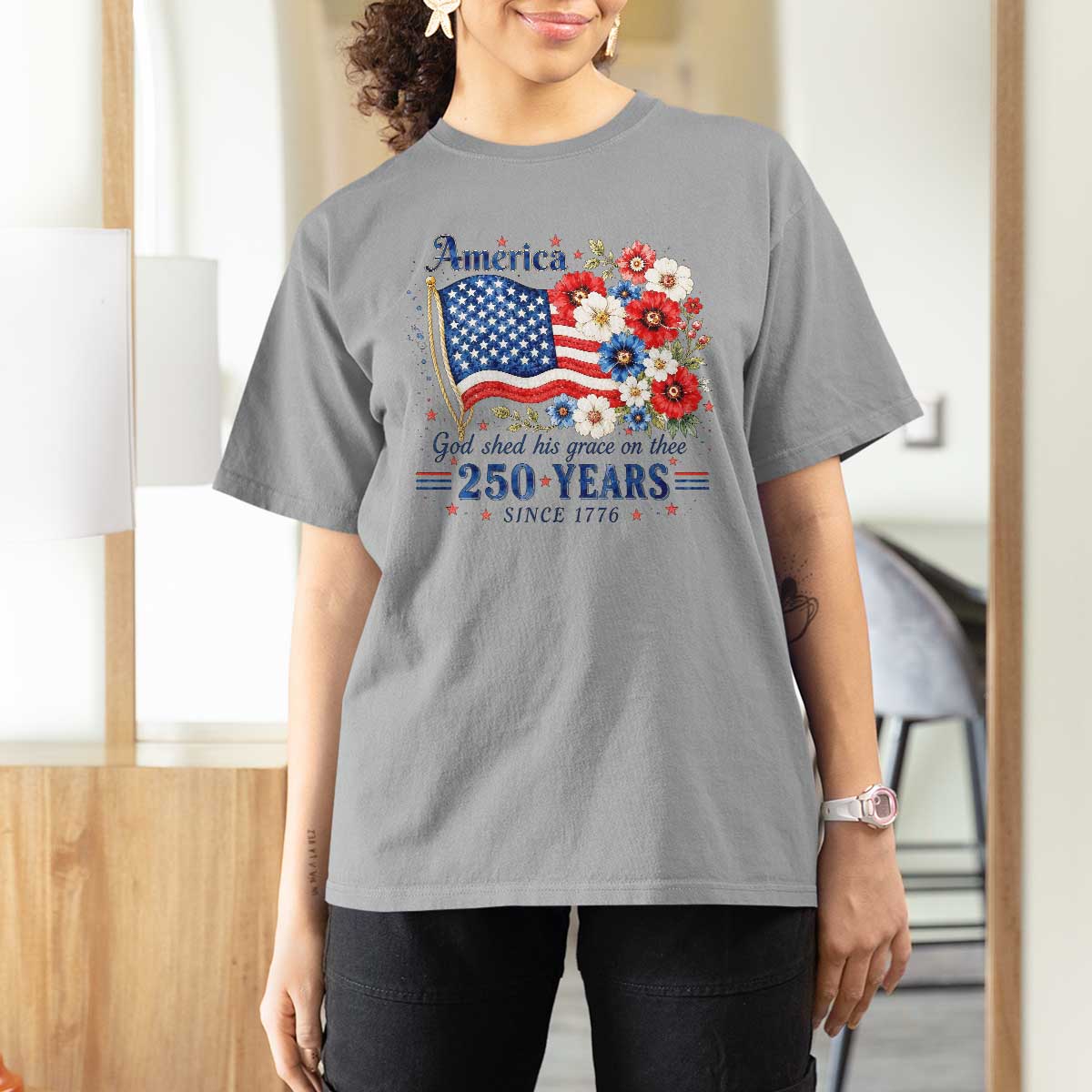 USA 250th Anniversary Flag Floral Graphic T Shirt For Women 250 Years America Patriot 4th of July Patriotism Gift