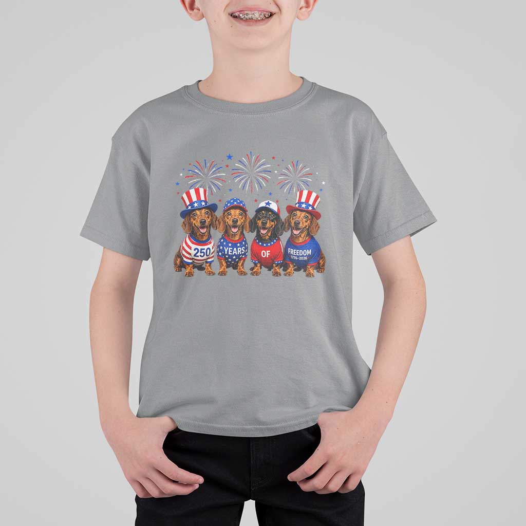Vintage Patriotic Dachshund 250 Anniversary USA T Shirt For Kid Freedom 250 Years Weiner Dog Lovers Dad Mom