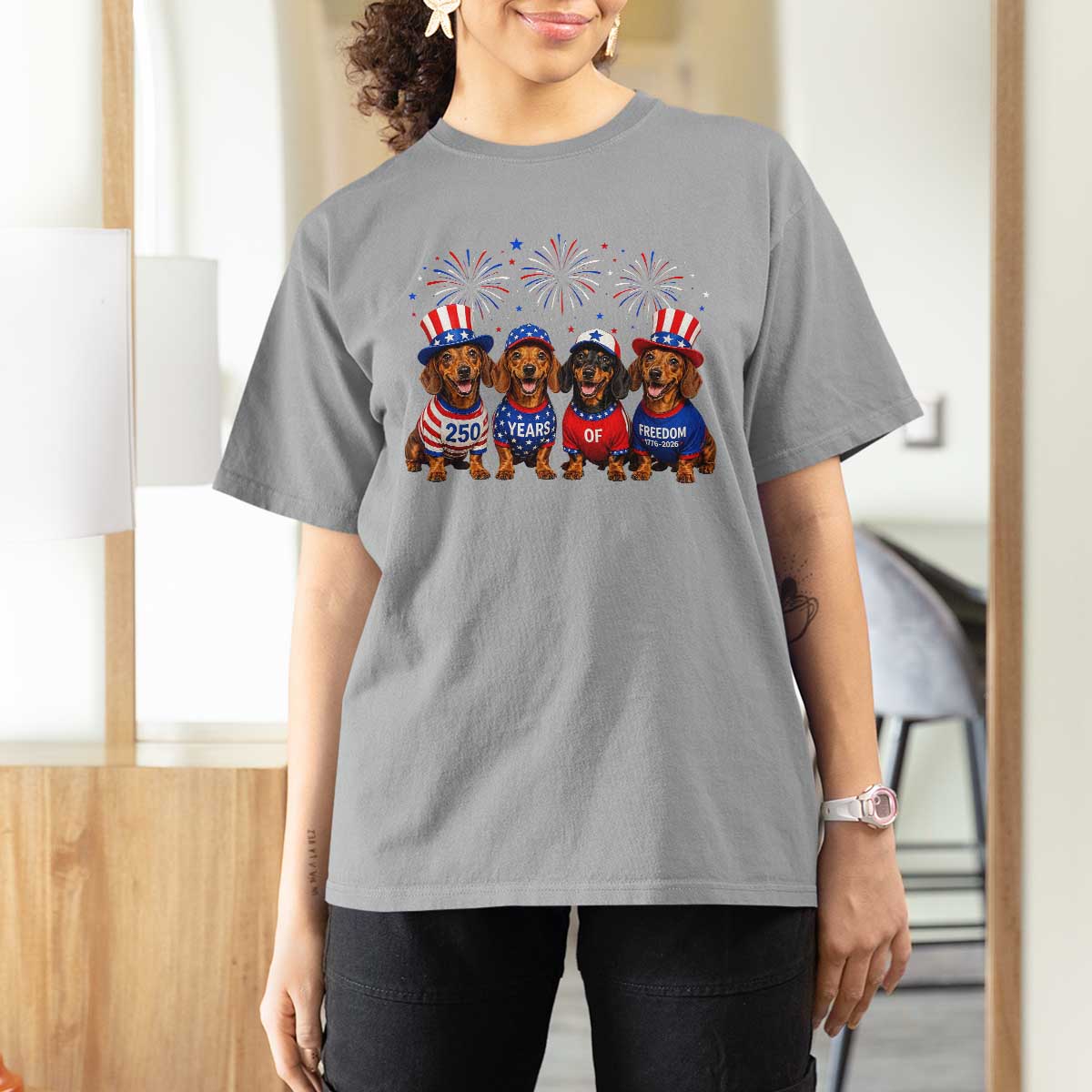 Vintage Patriotic Dachshund 250 Anniversary USA T Shirt For Women Freedom 250 Years Weiner Dog Lovers Dad Mom