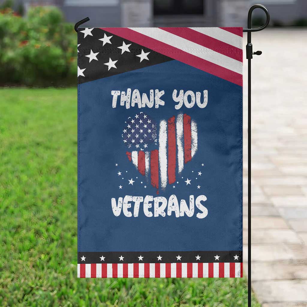 Thank You Veterans Garden Flag Patriotic Veterans Day Grunge USA Flag Heart