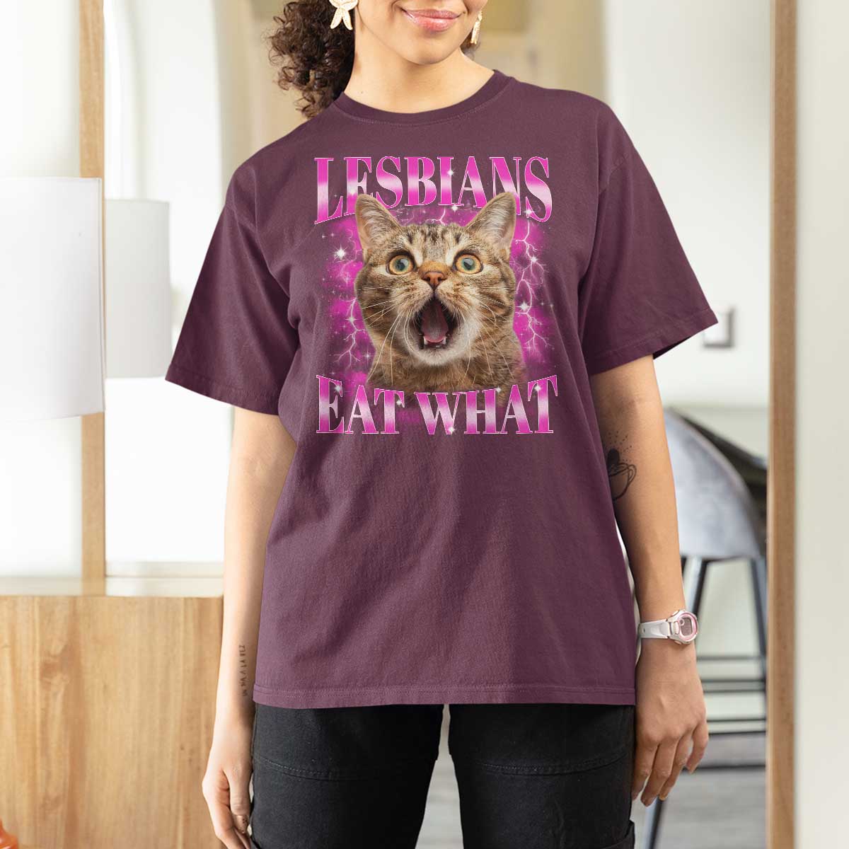 Lesbians Eat What T Shirt For Women Funny Cat Gay Pride LGBTQ Pun