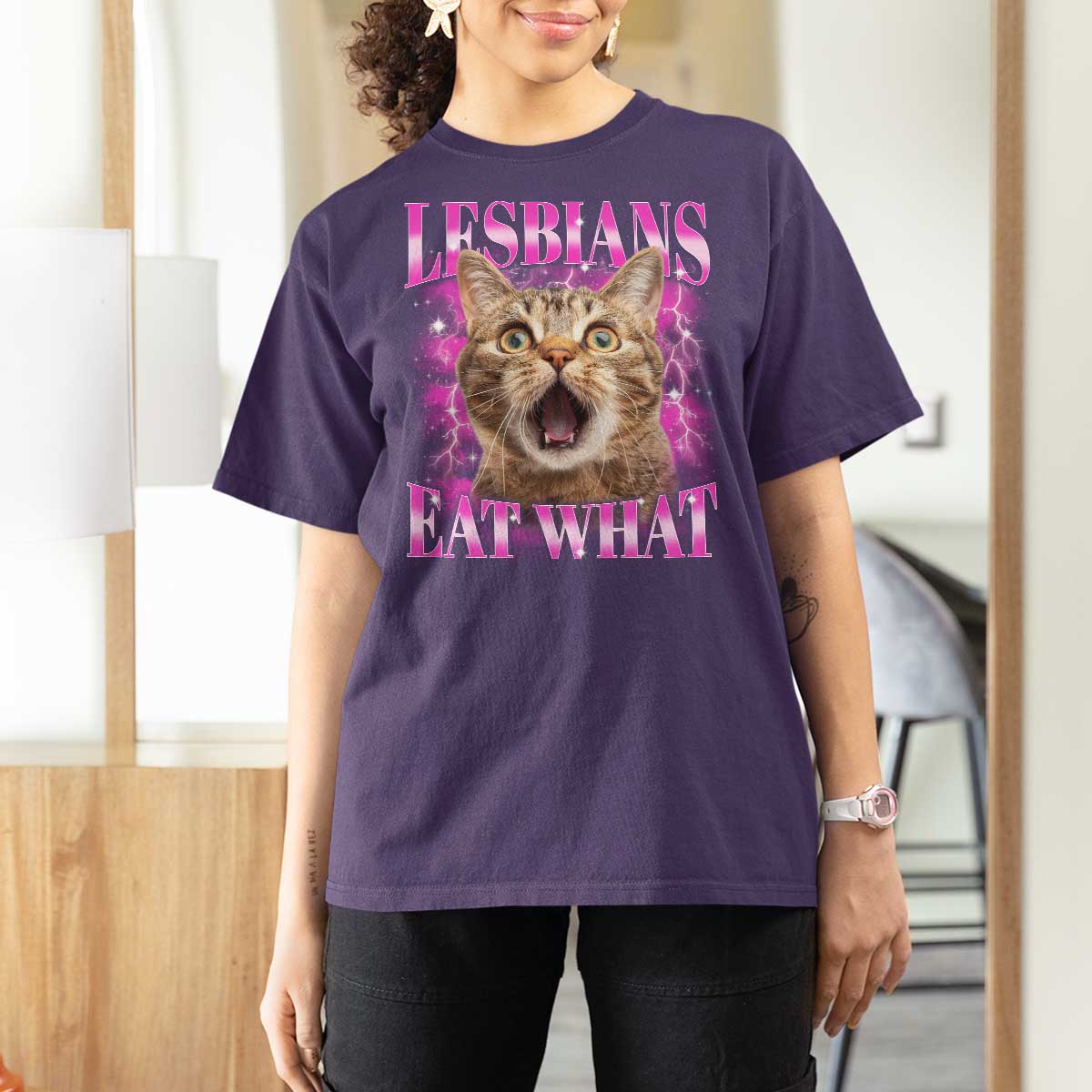 Lesbians Eat What T Shirt For Women Funny Cat Gay Pride LGBTQ Pun