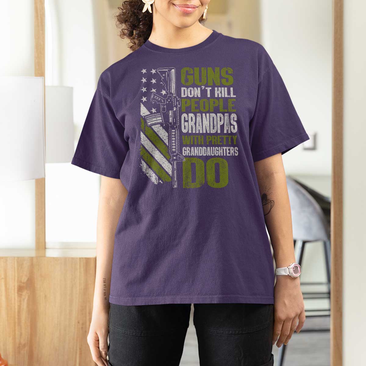 Funny Grandpa T Shirt For Women Guns Dont Kill People Grandpas With Pretty Granddaughters Do US Flag