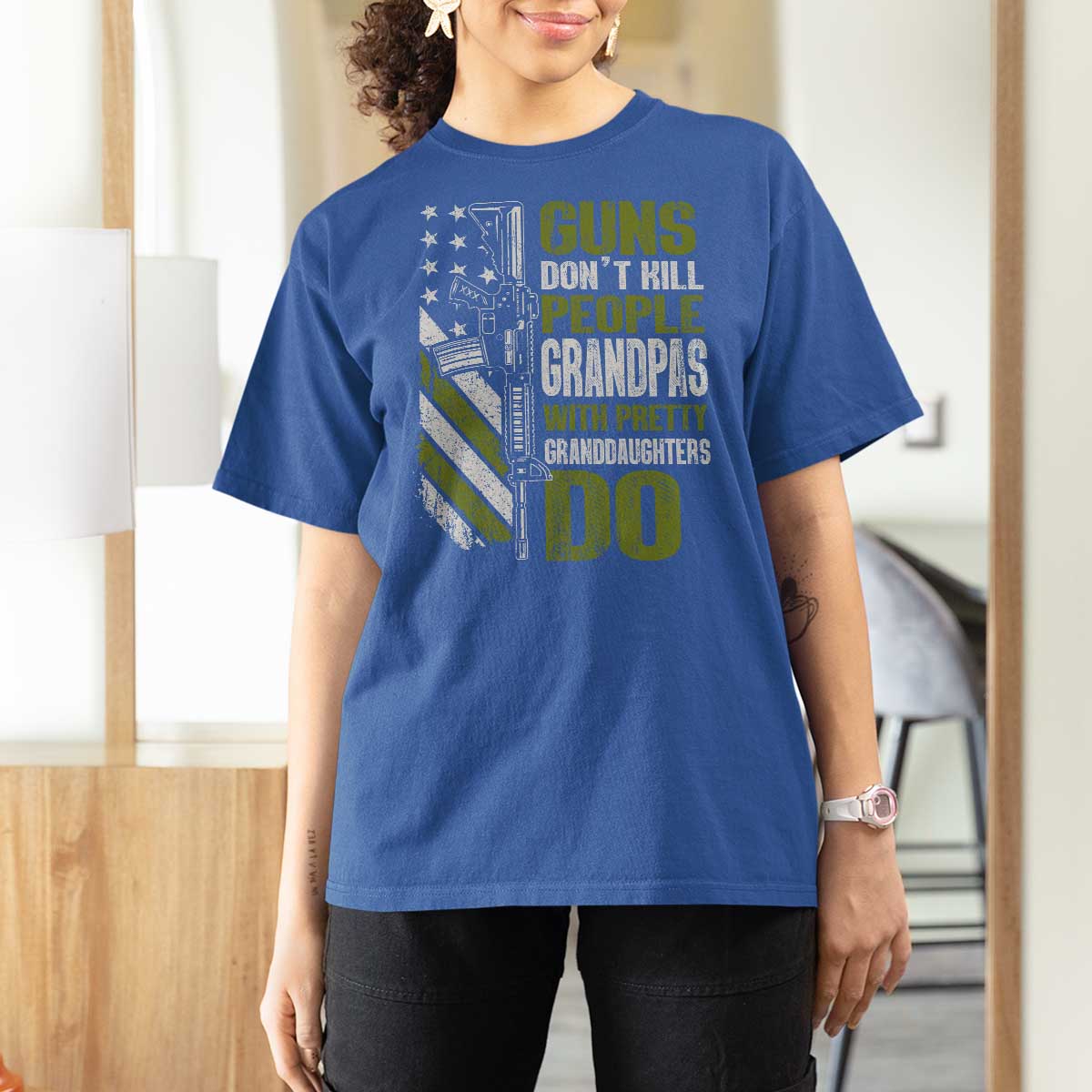 Funny Grandpa T Shirt For Women Guns Dont Kill People Grandpas With Pretty Granddaughters Do US Flag