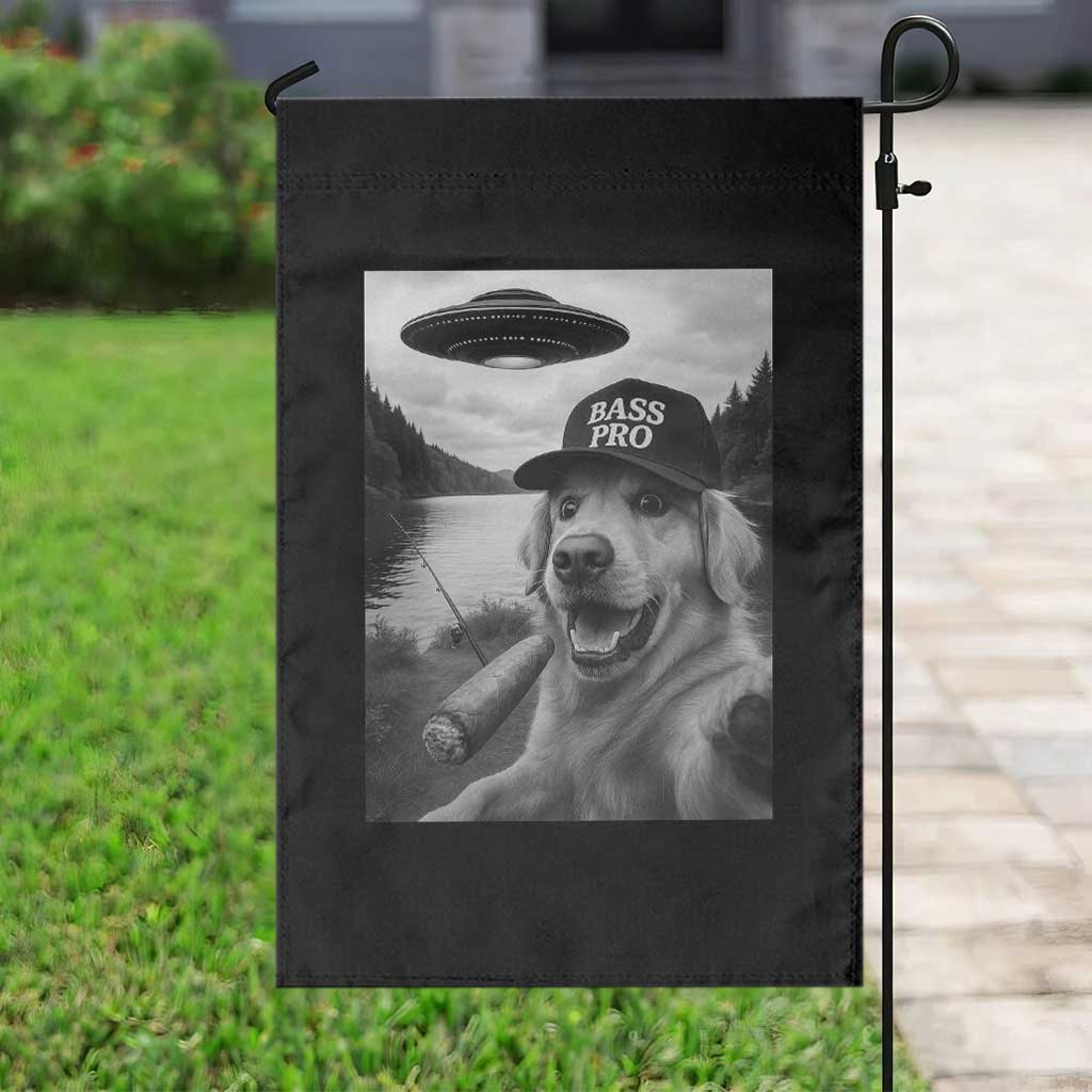 Dog Selfie With Alien UFO Garden Flag Funny Fishing Golden Retriever Smoking Dog Lover - Wonder Print Shop