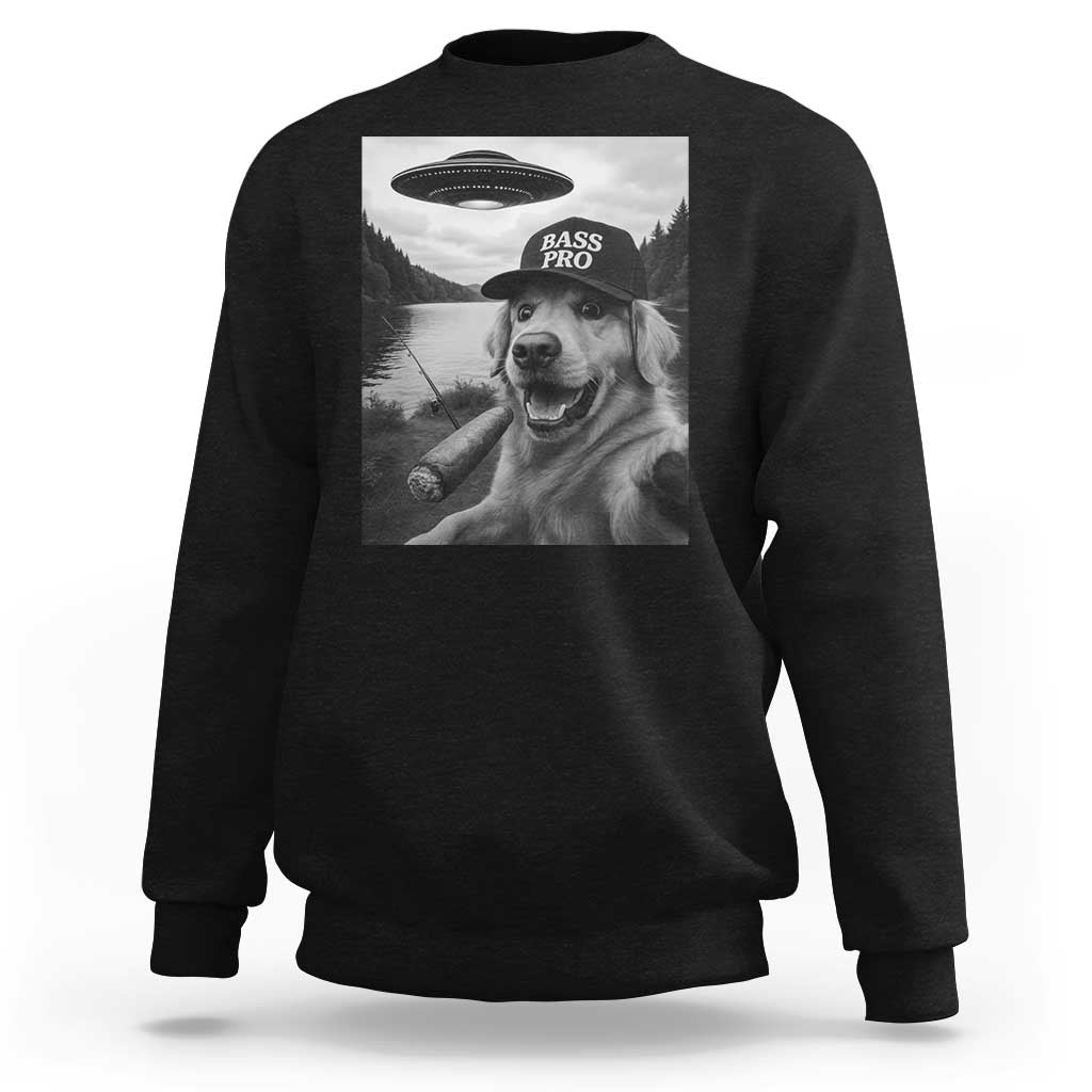 Dog Selfie With Alien UFO Sweatshirt Funny Fishing Golden Retriever Smoking Dog Lover - Wonder Print Shop