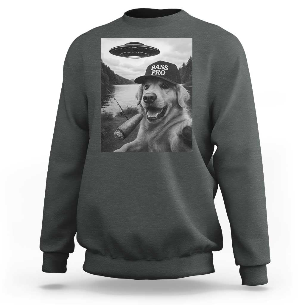 Dog Selfie With Alien UFO Sweatshirt Funny Fishing Golden Retriever Smoking Dog Lover - Wonder Print Shop