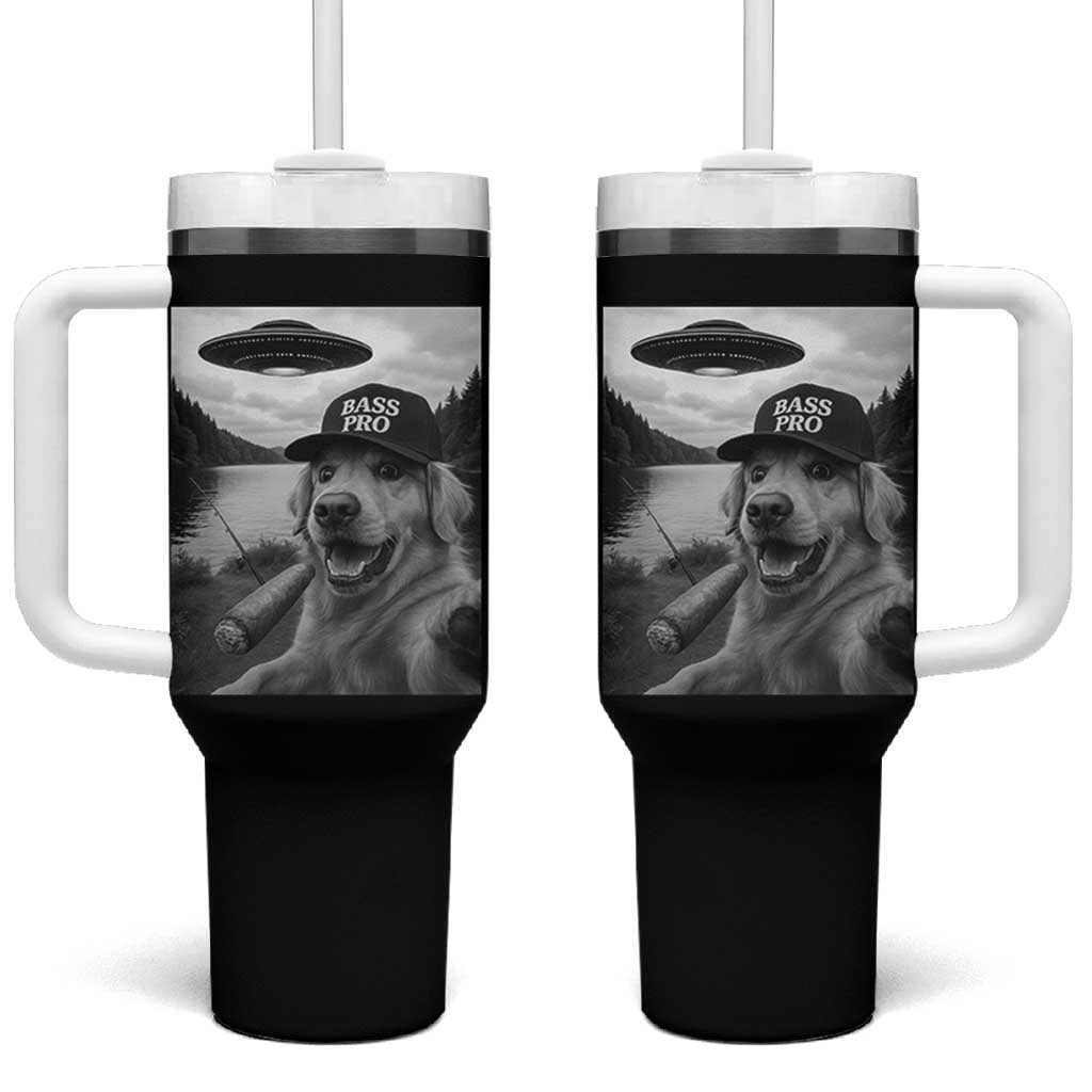 Dog Selfie With Alien UFO Tumbler With Handle Funny Fishing Golden Retriever Smoking Dog Lover - Wonder Print Shop