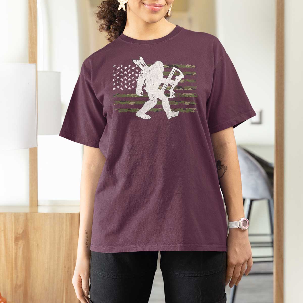 Bow Hunting Archer Bigfoot T Shirt For Women Sasquatch Camo US Flag Hunter Dad