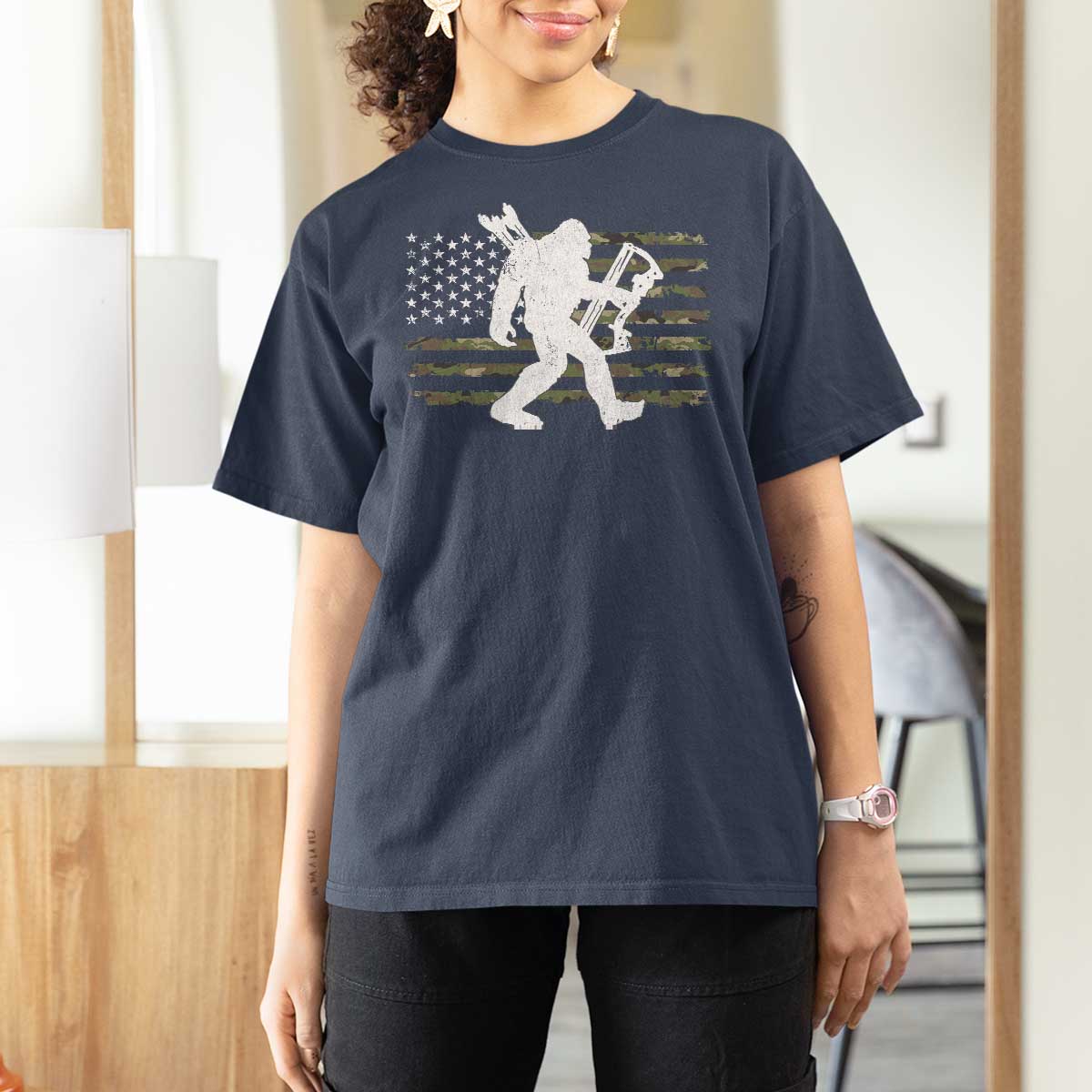 Bow Hunting Archer Bigfoot T Shirt For Women Sasquatch Camo US Flag Hunter Dad