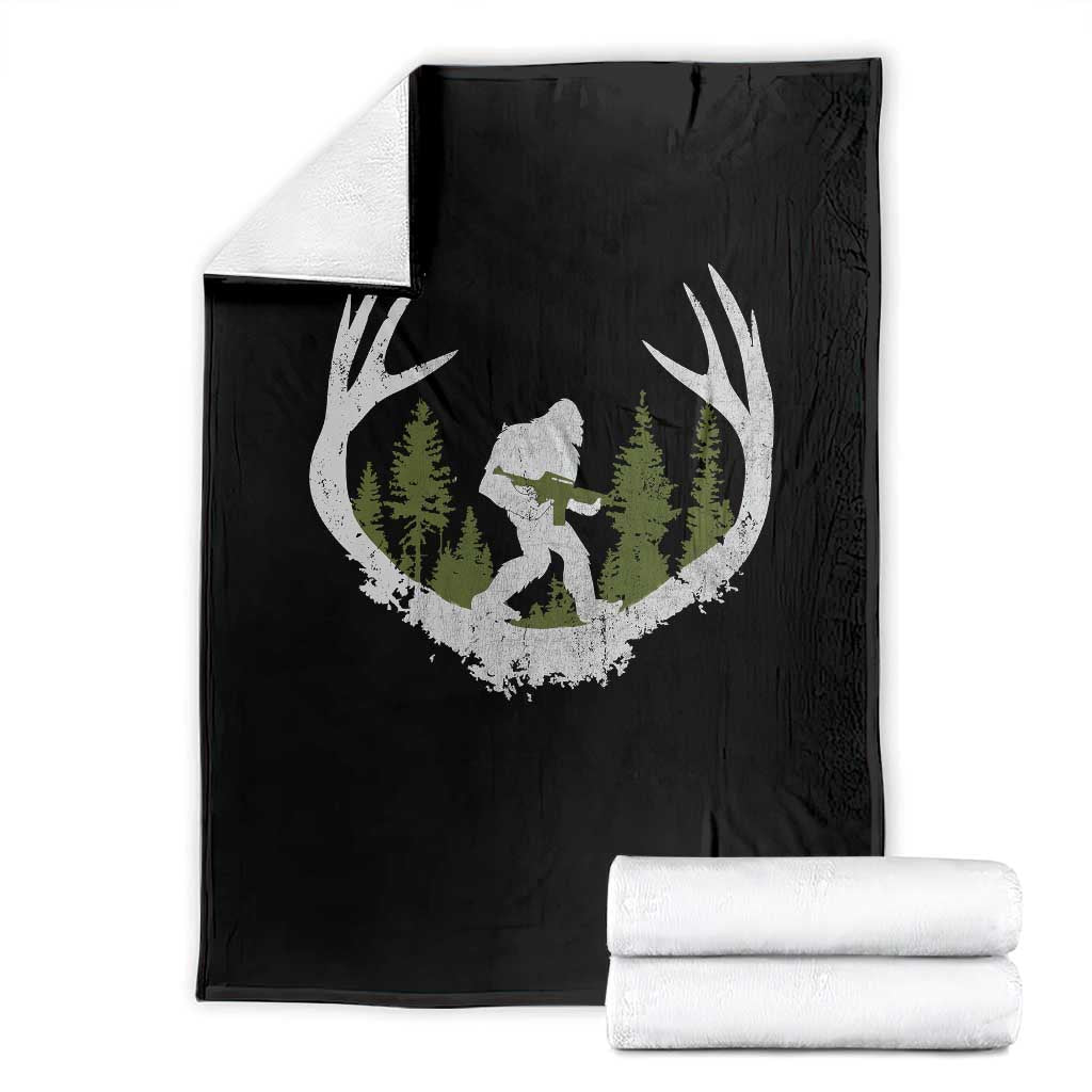 Bigfoot Gun Owner Throw Blanket Retro Deer Hunting Sasquatch Hunter Dad