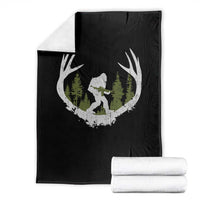 Bigfoot Gun Owner Throw Blanket Retro Deer Hunting Sasquatch Hunter Dad