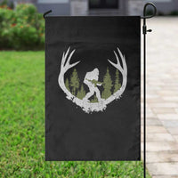 Bigfoot Gun Owner Garden Flag Retro Deer Hunting Sasquatch Hunter Dad