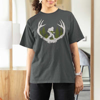 Bigfoot Gun Owner T Shirt For Women Retro Deer Hunting Sasquatch Hunter Dad