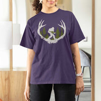 Bigfoot Gun Owner T Shirt For Women Retro Deer Hunting Sasquatch Hunter Dad