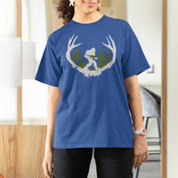 Bigfoot Gun Owner T Shirt For Women Retro Deer Hunting Sasquatch Hunter Dad