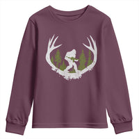 Bigfoot Gun Owner Youth Sweatshirt Retro Deer Hunting Sasquatch Hunter Dad