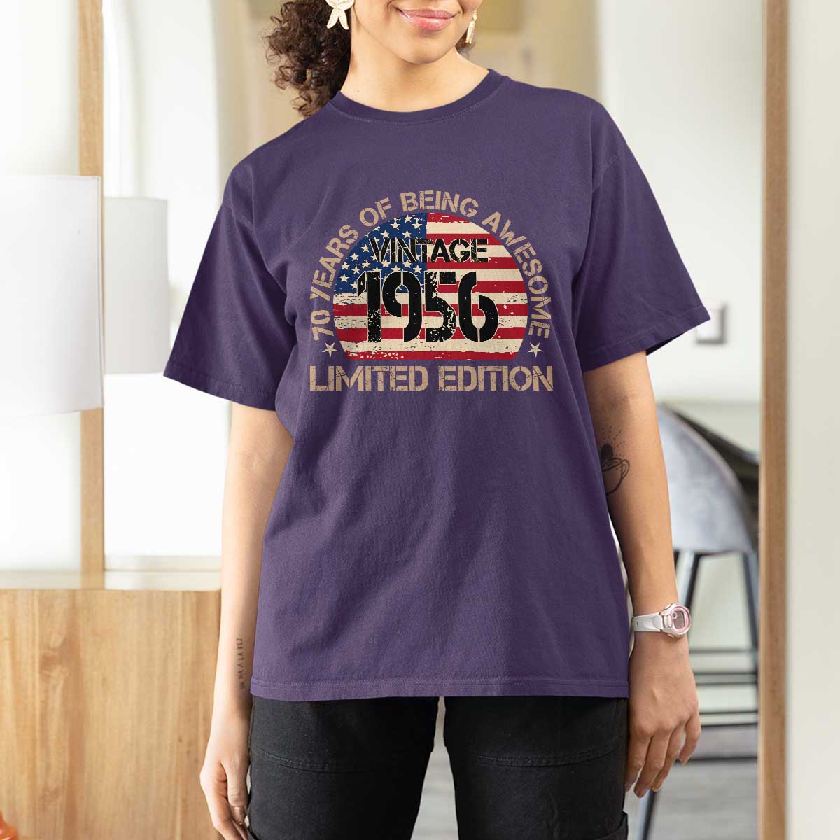 70th Birthday T Shirt For Women Vintage 1956 70 Year Old Birthday USA Flag