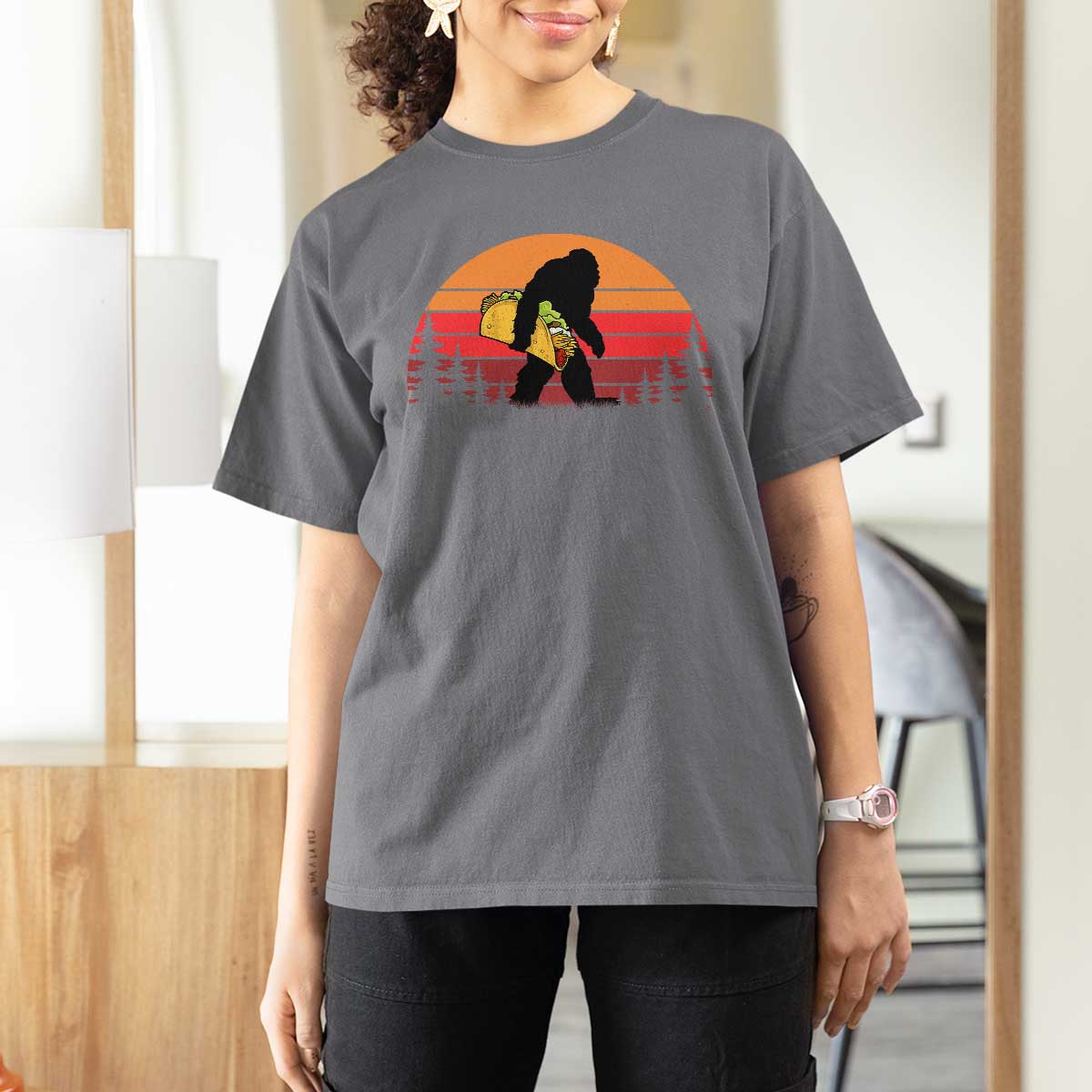 Retro Bigfoot Taco T Shirt For Women Funny Cinco de Mayo Sasquatch Lovers