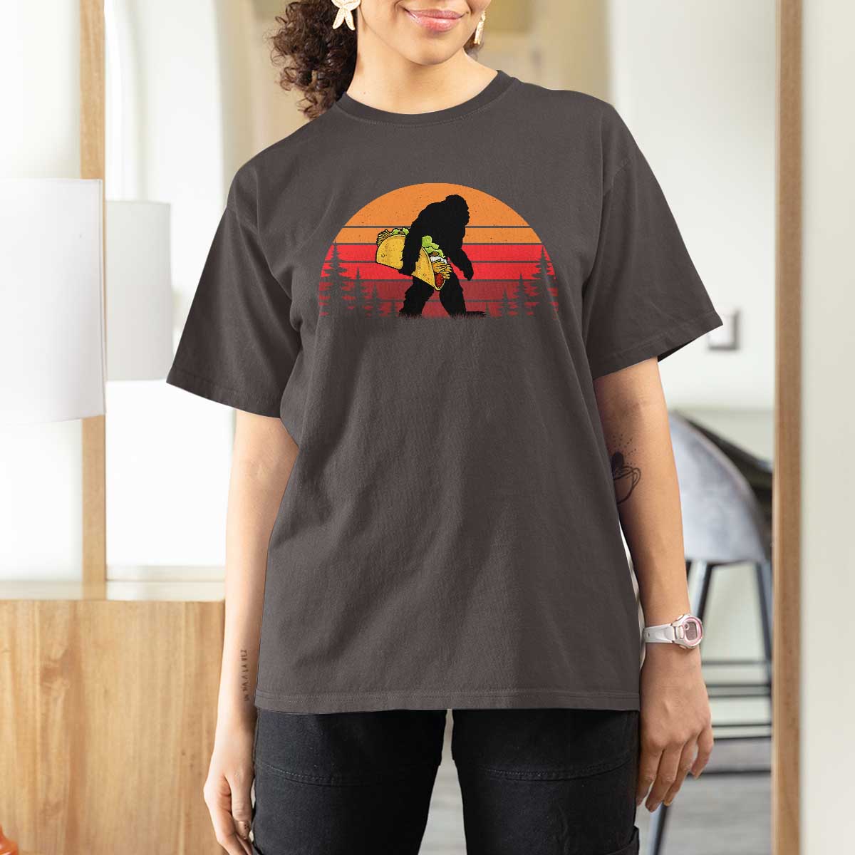 Retro Bigfoot Taco T Shirt For Women Funny Cinco de Mayo Sasquatch Lovers