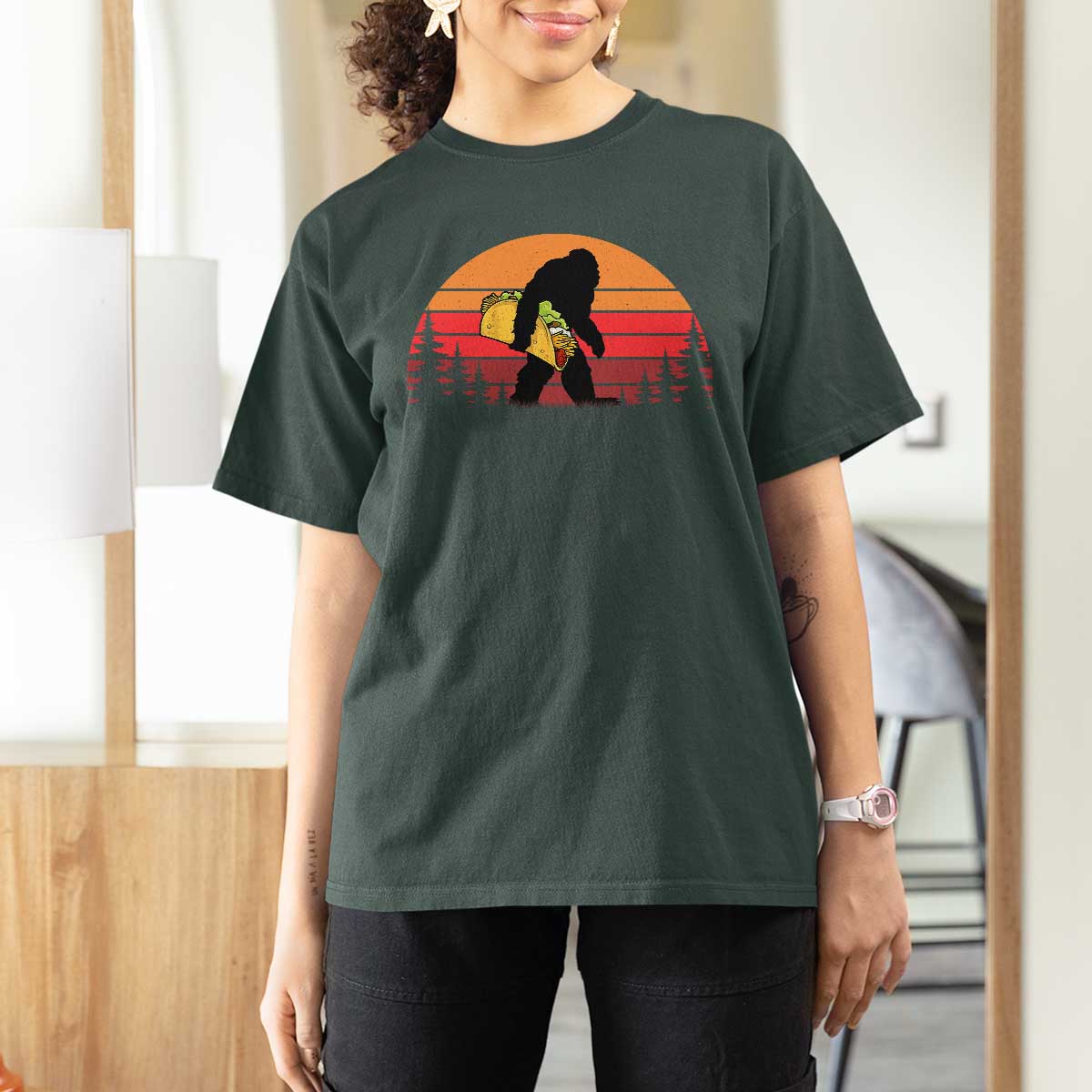 Retro Bigfoot Taco T Shirt For Women Funny Cinco de Mayo Sasquatch Lovers