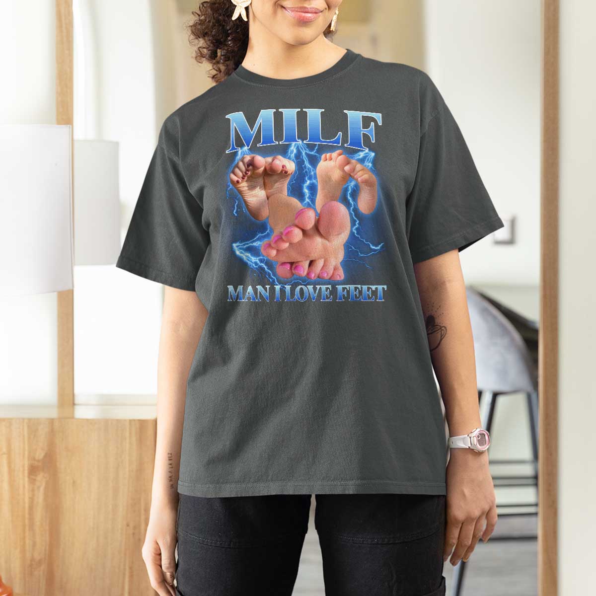 Inappropriate Adult T Shirt For Women Vintage Bootleg MILF Man I Love Feet