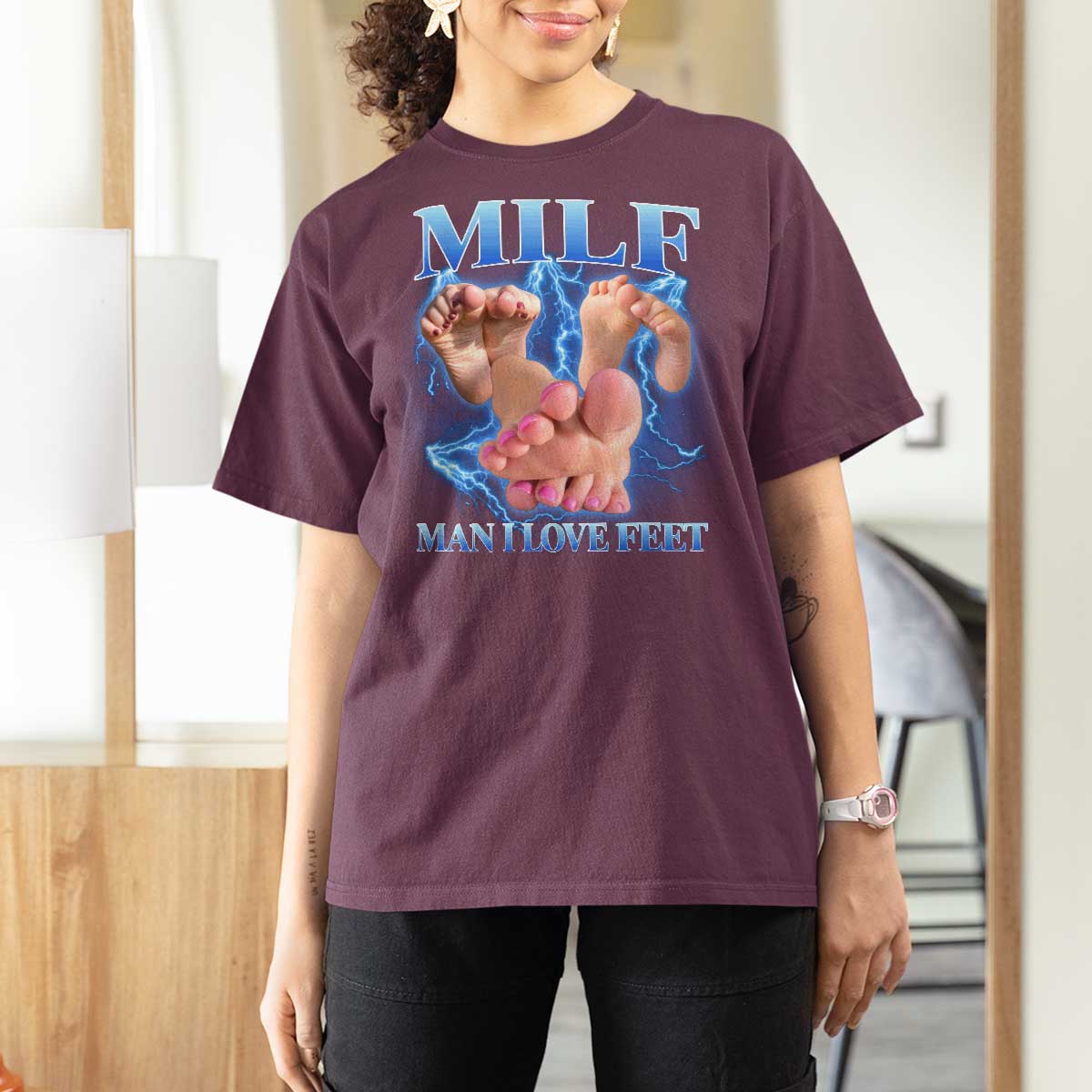 Inappropriate Adult T Shirt For Women Vintage Bootleg MILF Man I Love Feet