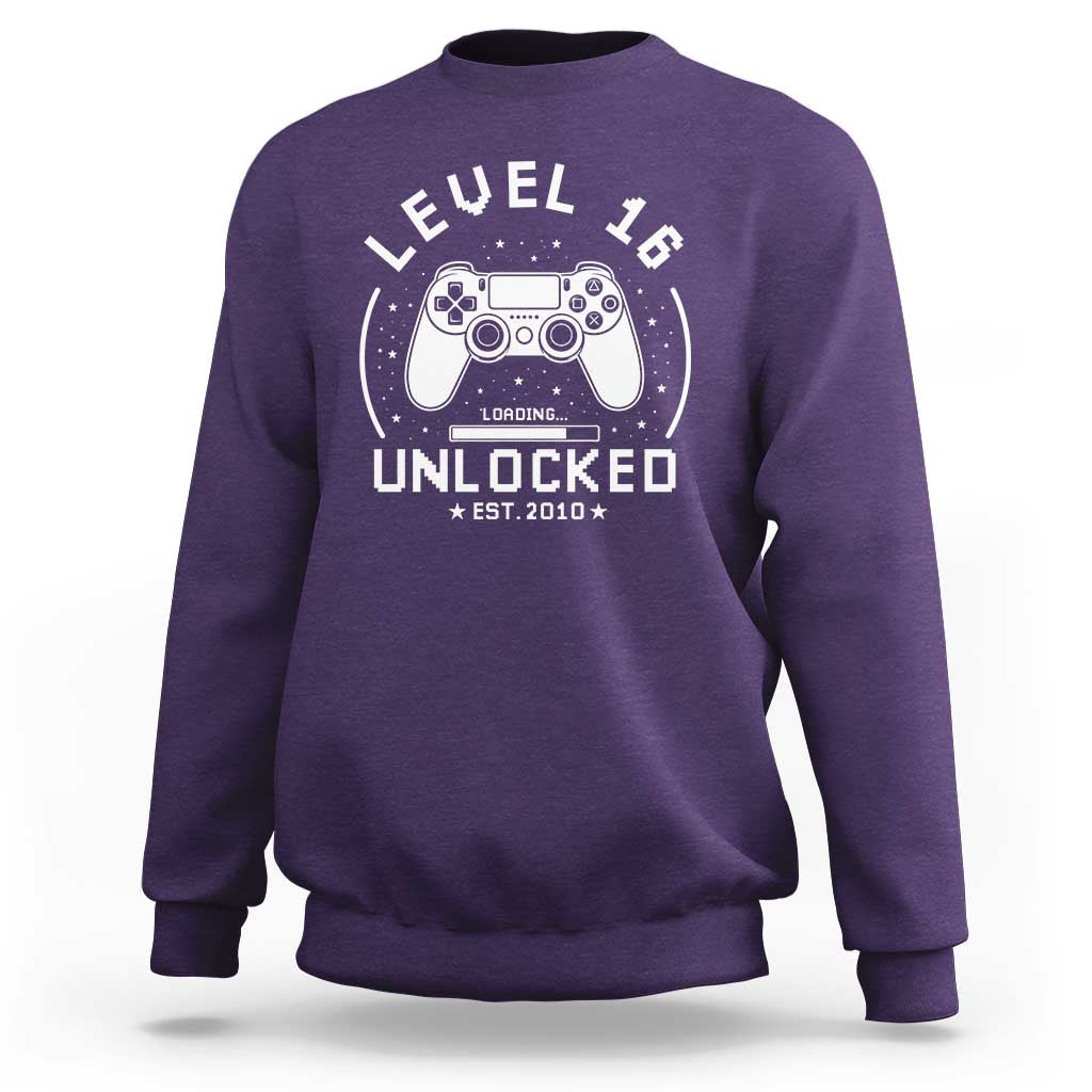 Level 16 Unlocked Video Gamer 16th Birthday Gift Sweatshirt Vintage 2010 16 Year Old Gift