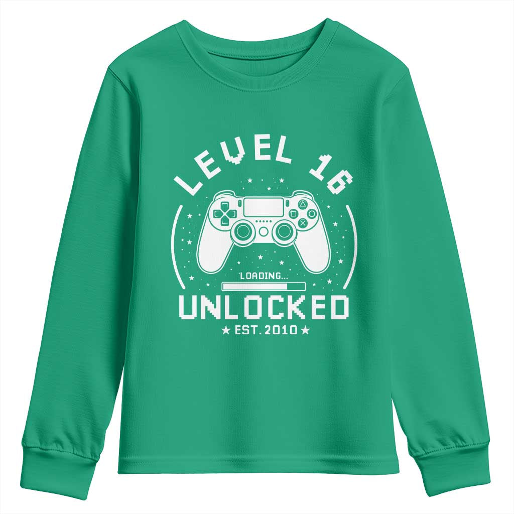 Level 16 Unlocked Video Gamer 16th Birthday Gift Youth Sweatshirt Vintage 2010 16 Year Old Gift
