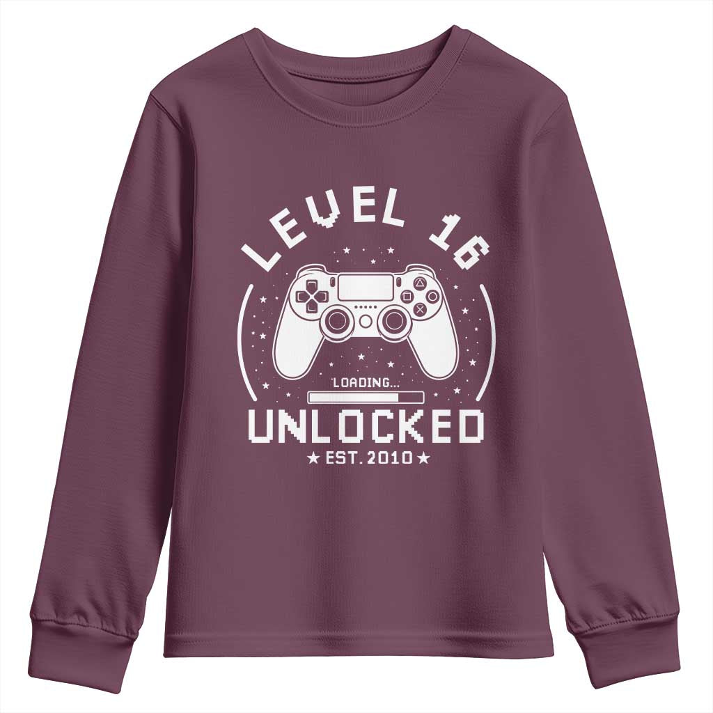 Level 16 Unlocked Video Gamer 16th Birthday Gift Youth Sweatshirt Vintage 2010 16 Year Old Gift