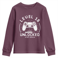 Level 16 Unlocked Video Gamer 16th Birthday Gift Youth Sweatshirt Vintage 2010 16 Year Old Gift