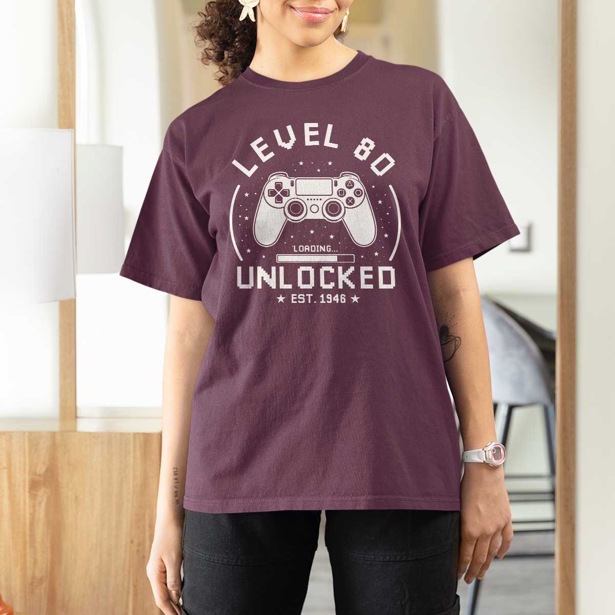 Level 80 Unlocked Video Gamer 80th Birthday Gift T Shirt For Women Vintage 1946 80 Year Old Gift