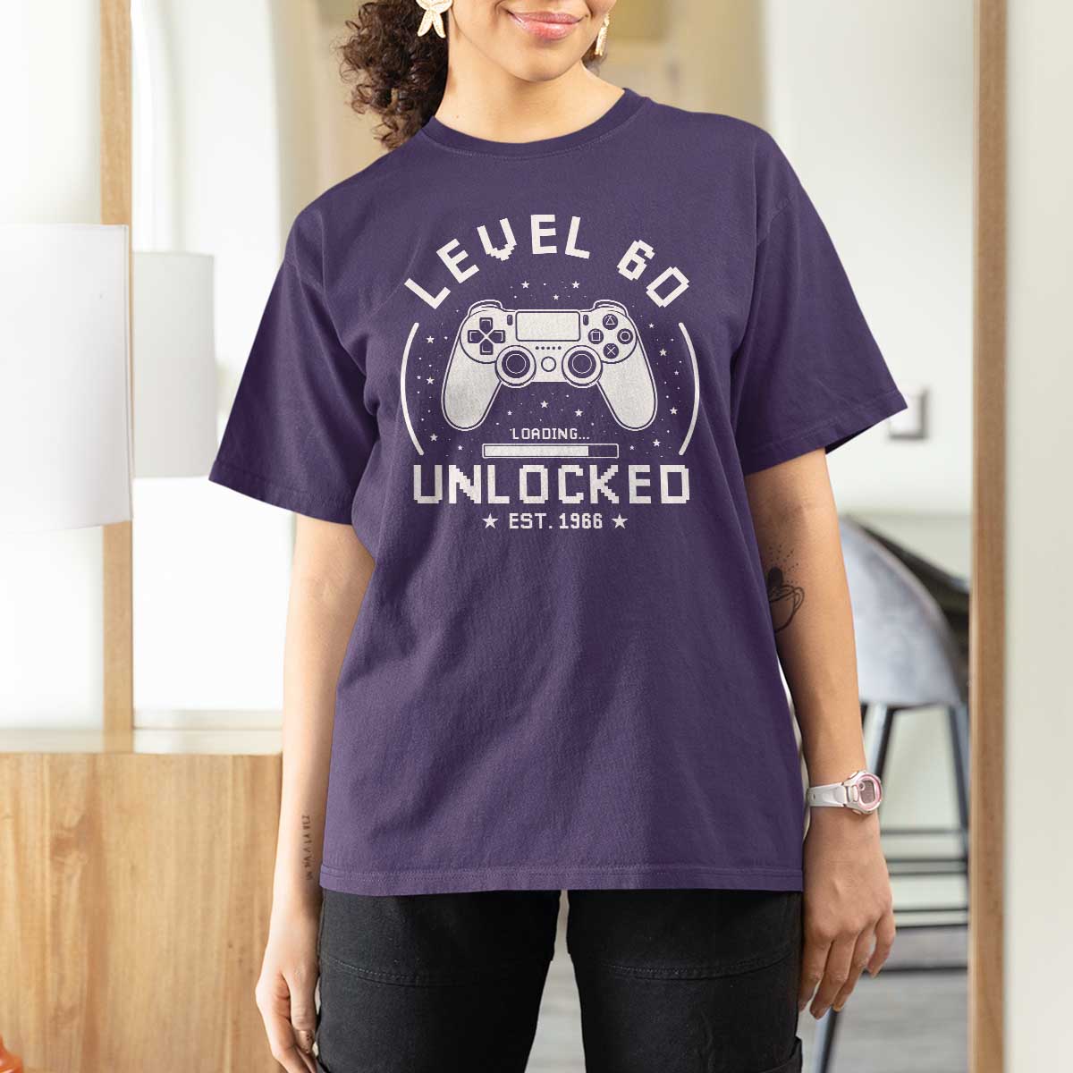 Level 60 Unlocked Video Gamer 60th Birthday Gift T Shirt For Women Vintage 1966 60 Year Old Gift