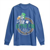 St Patricks Day Pub Long Sleeve Shirt Everybody In The Pub Getting Tipsy