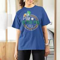 St Patricks Day Pub T Shirt For Women Everybody In The Pub Getting Tipsy