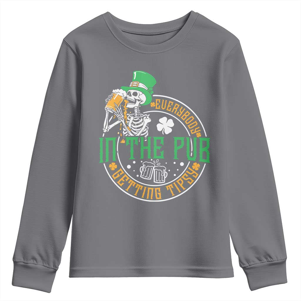 St Patricks Day Pub Youth Sweatshirt Everybody In The Pub Getting Tipsy