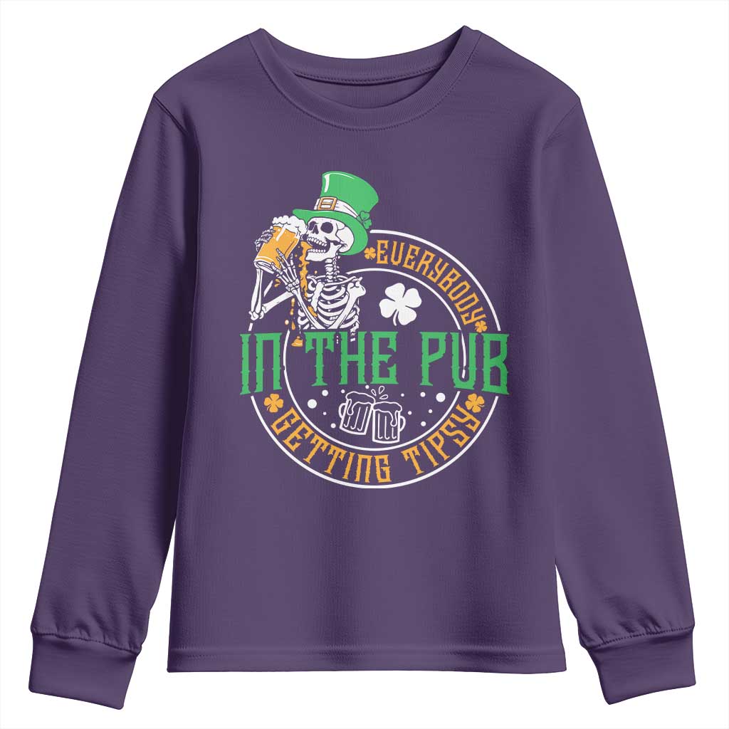 St Patricks Day Pub Youth Sweatshirt Everybody In The Pub Getting Tipsy