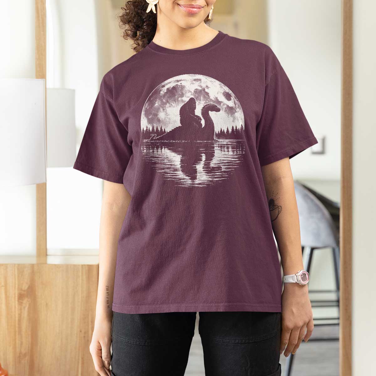 Funny Bigfoot Loch Ness Monster T Shirt For Women Retro Sasquatch Nessie Funny Cryptid Moon