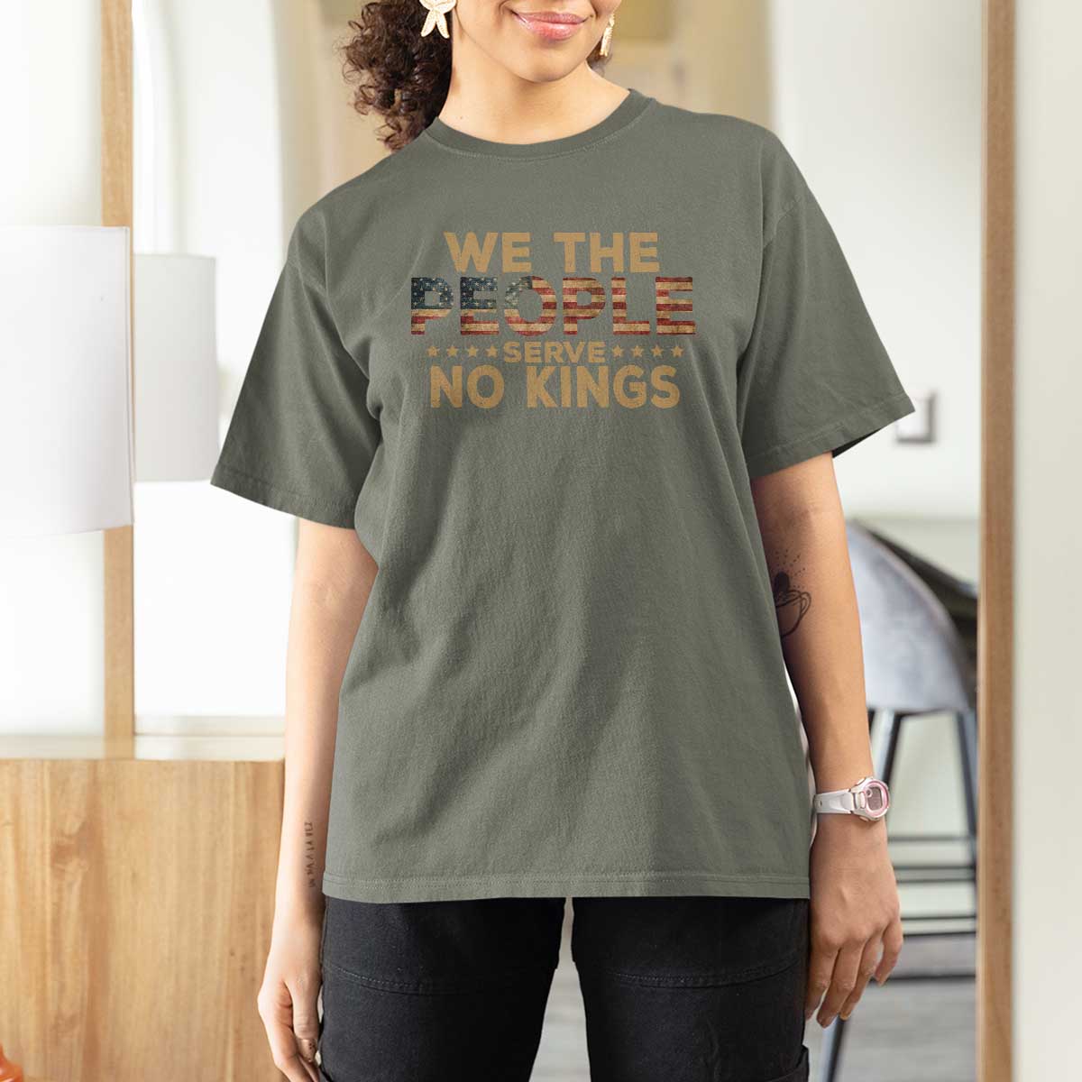 No Kings in USA T Shirt For Women Vintage Old American Flag We The People - Wonder Print Shop